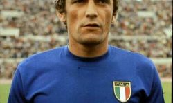 الموت يغيب اسطورة الكرة الإيطالية لويجي ريفا